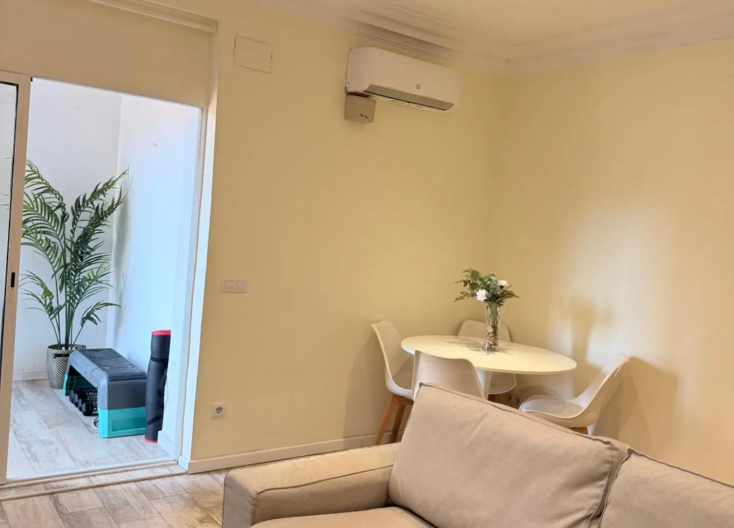 Friendly Host Apartment Barcelona Spain