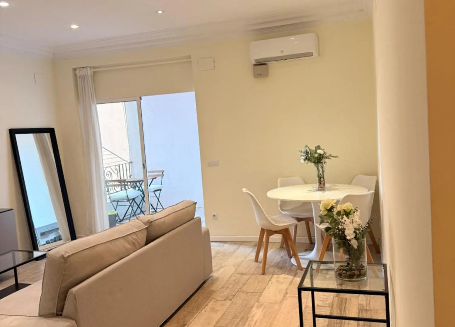 Friendly Host Apartment Barcelona